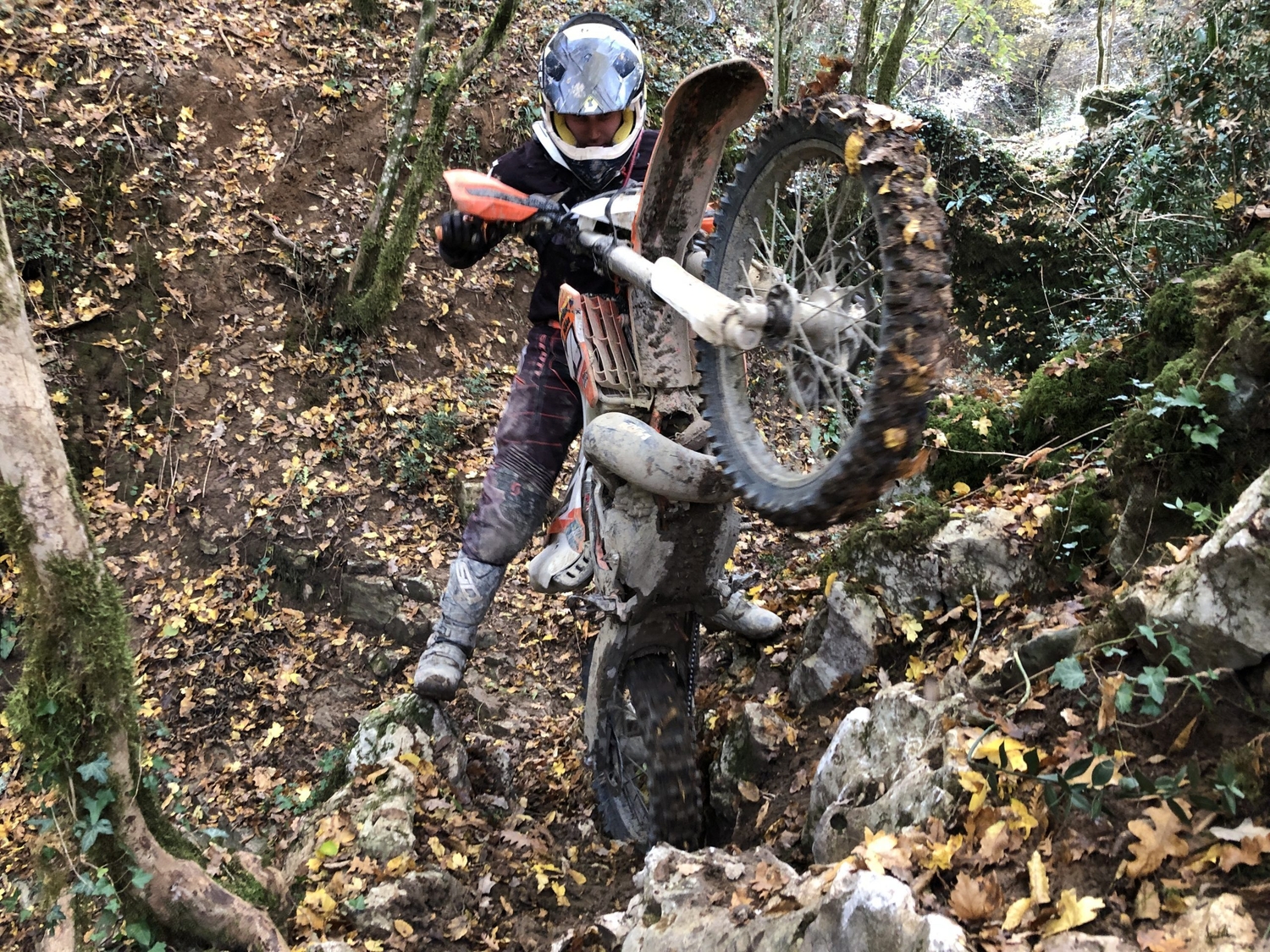 Front wheel up enduro scaled