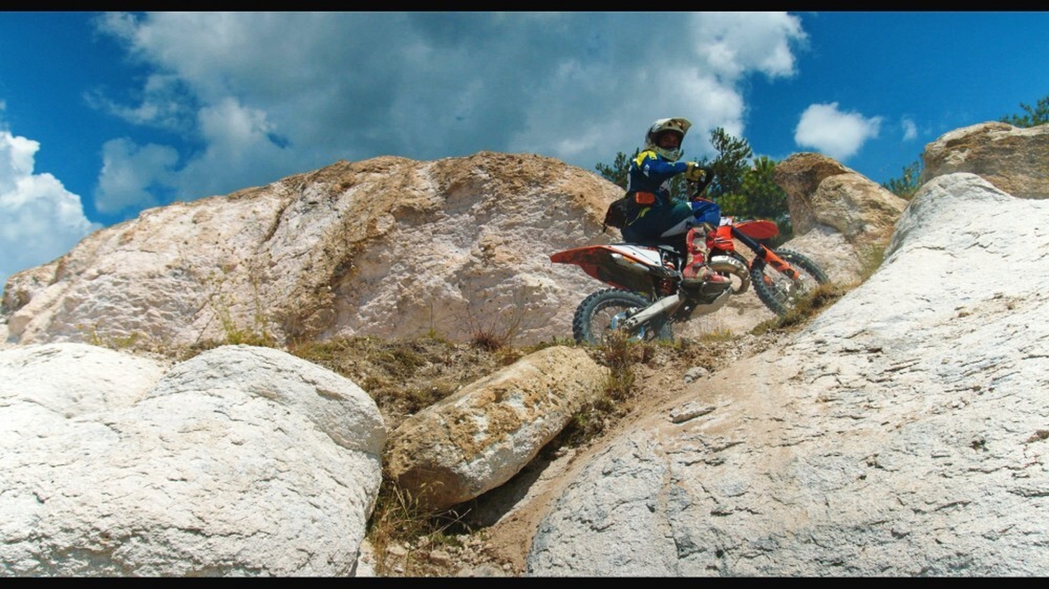 40 D4 D56 F 412 B 2 C71 4487 AAD69 FAA7 F7 D